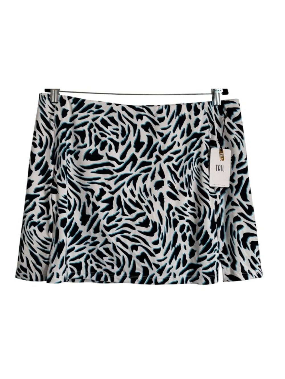 Tail Julynn 16” Golf Skort Size XL Leo Swirl White Black Teal NWT SPF 50